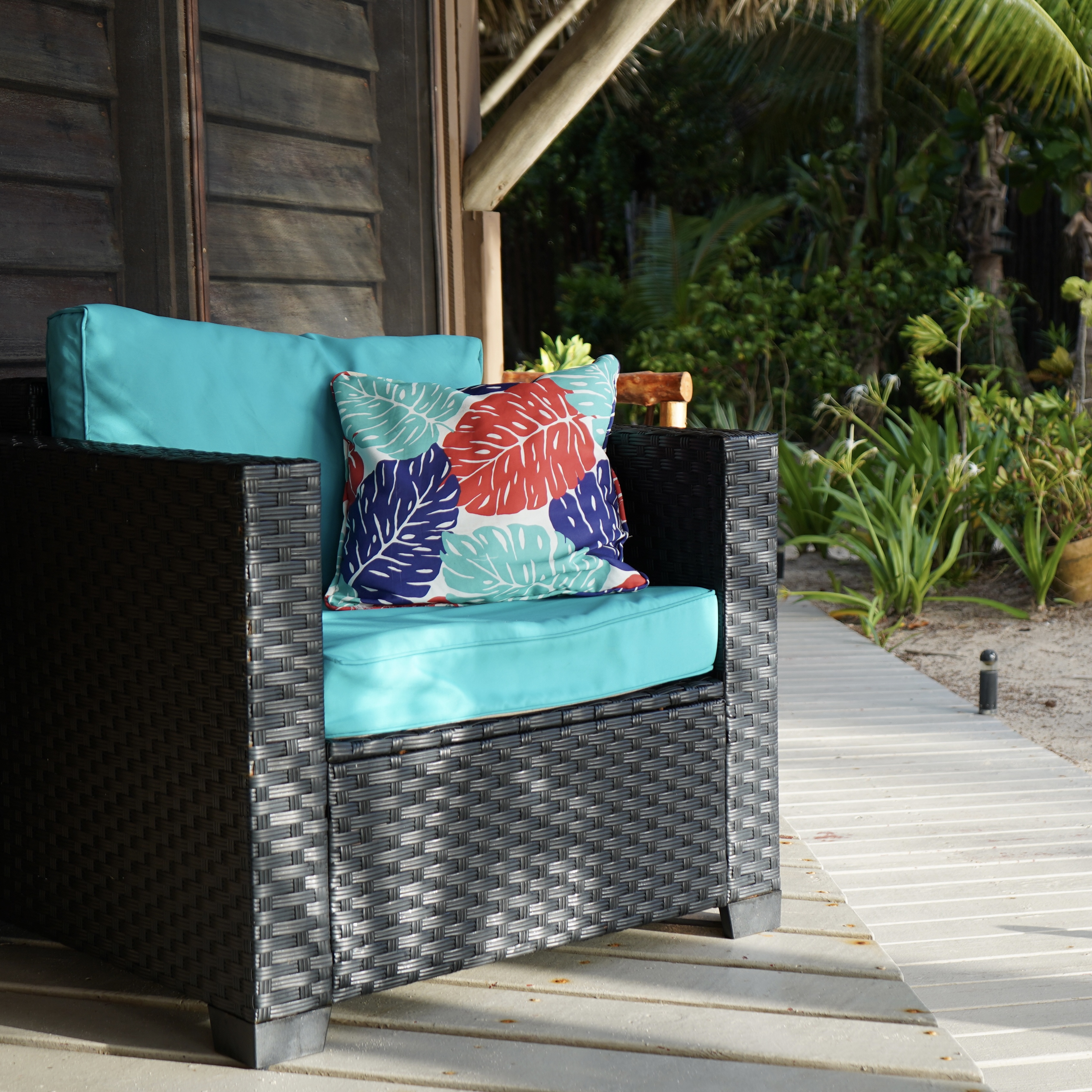 turquoise-patio-chair-at-azure-del-mar-placencia-cabanas