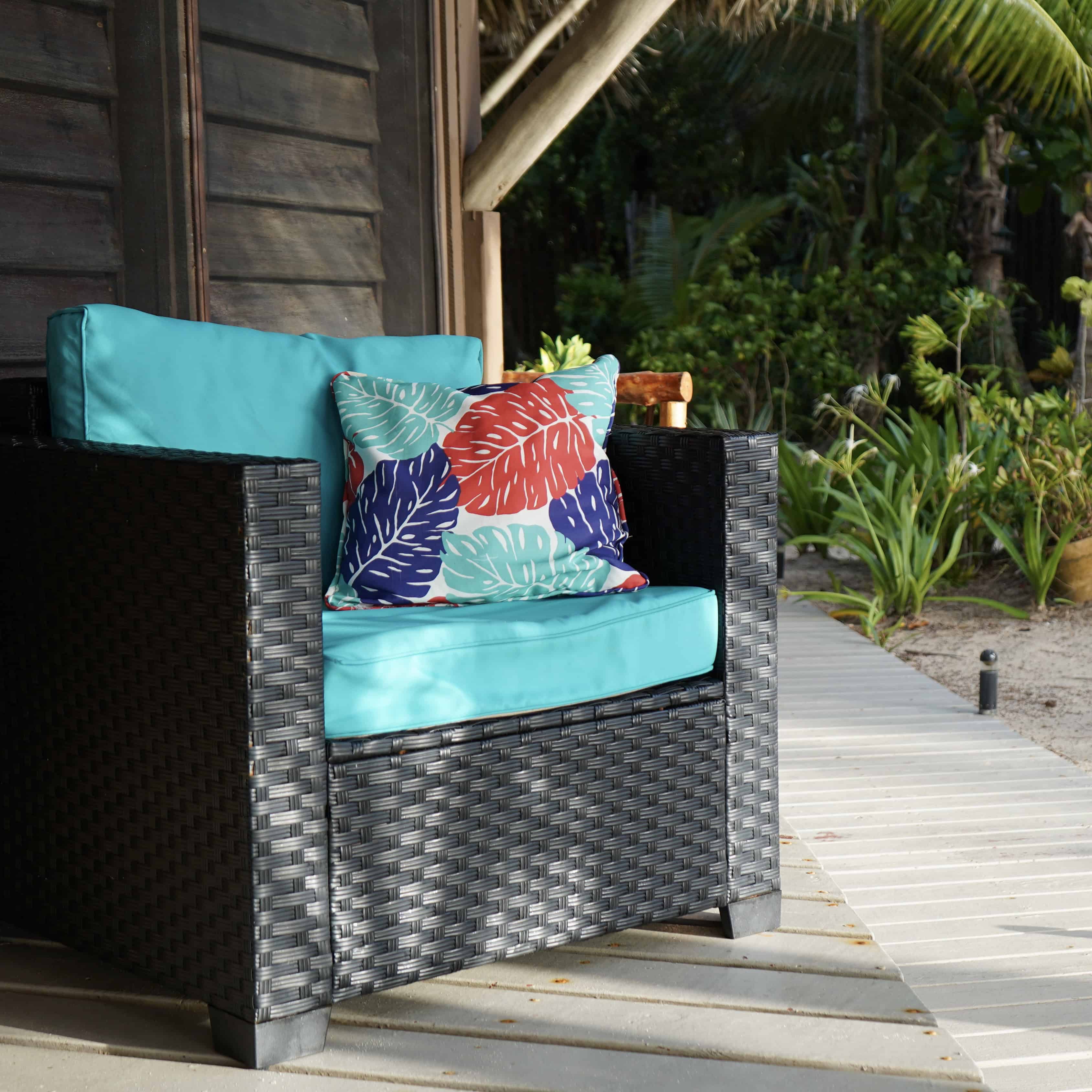 turquoise-patio-chair-at-azure-del-mar-placencia-cabanas