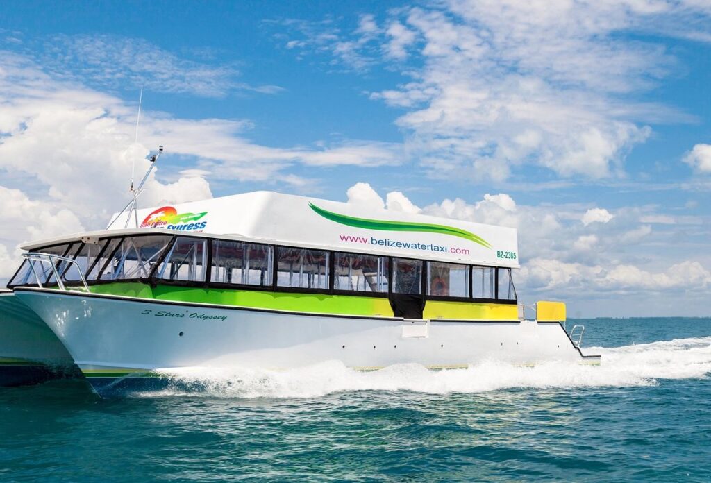 san-pedro-express-belize-water-taxi-waiting-at-dock