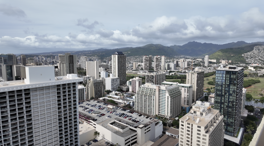 A cloudy day over Waikiki and the Koʻolau Mountains